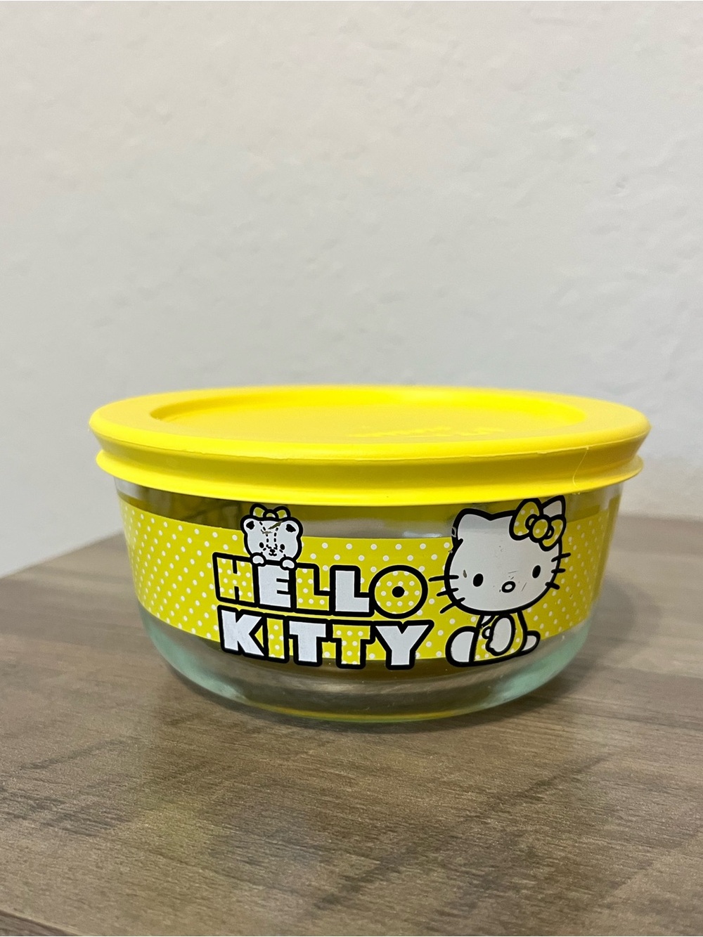 Pyrex Hello Kitty 1.5 Cup Glass Storage Bowl Yellow Lid Sanrio Kawaii Kitchen